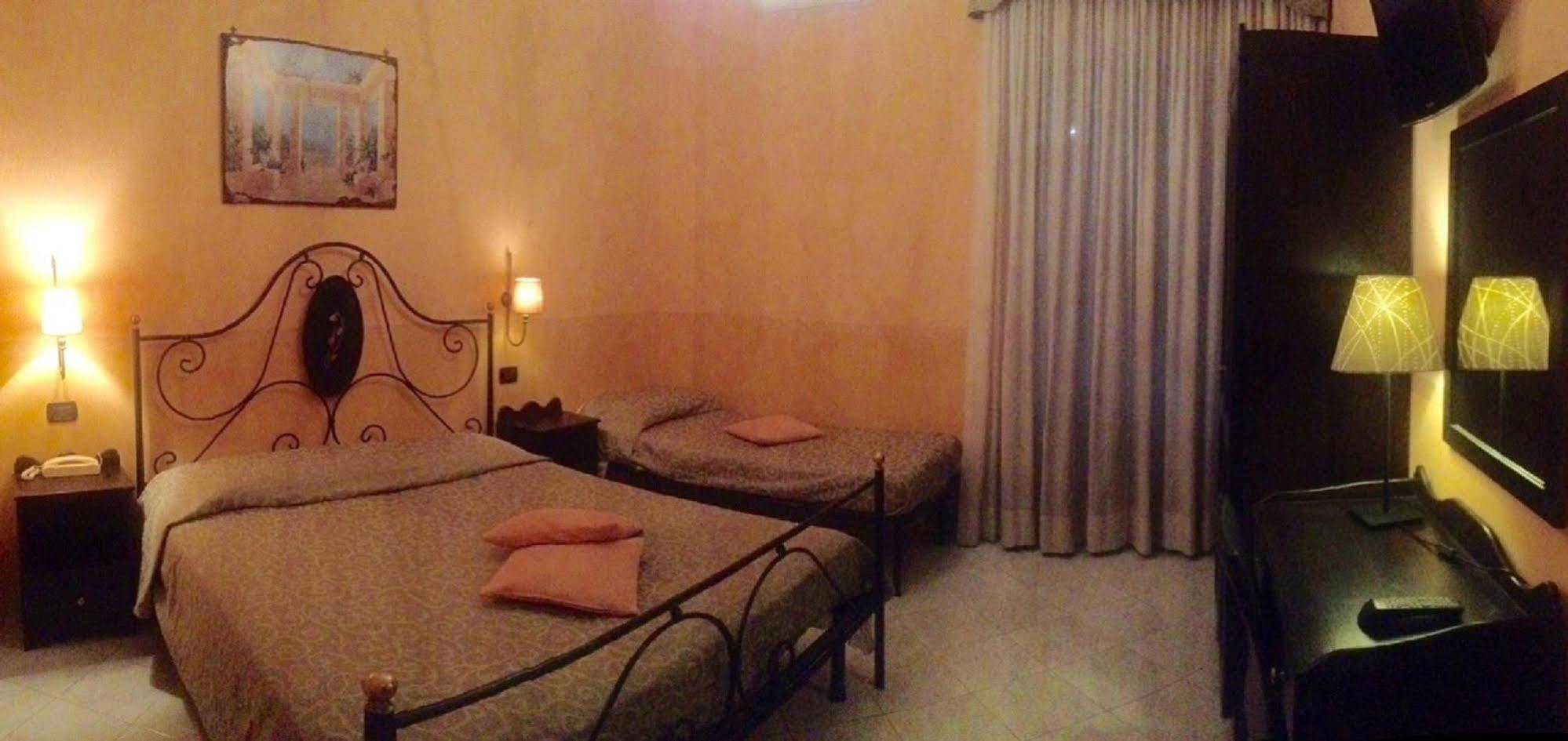 Hotel Degli Amici 폼페이 외부 사진